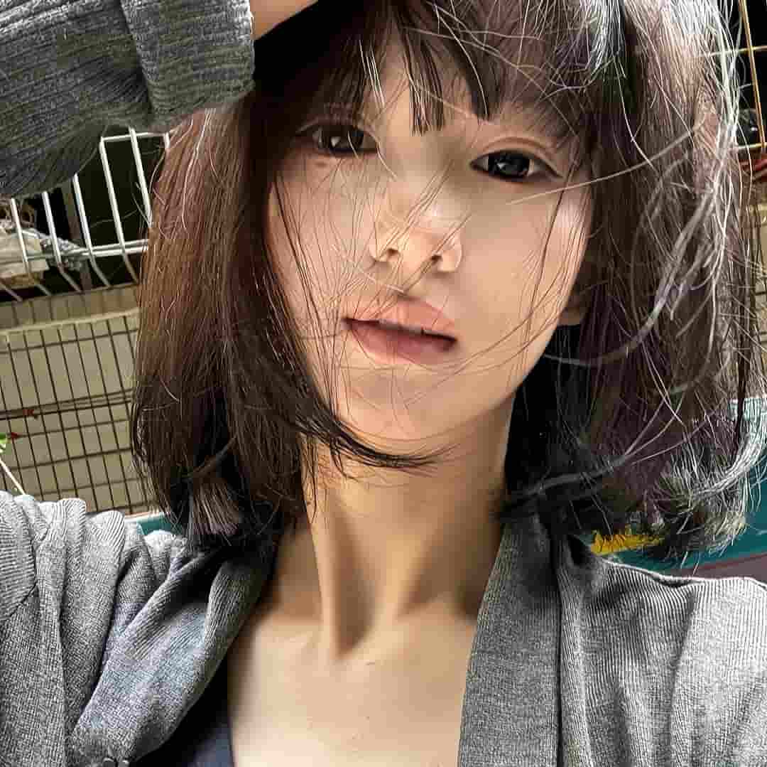 高端商务模特的经纪人微信，怎么验真假