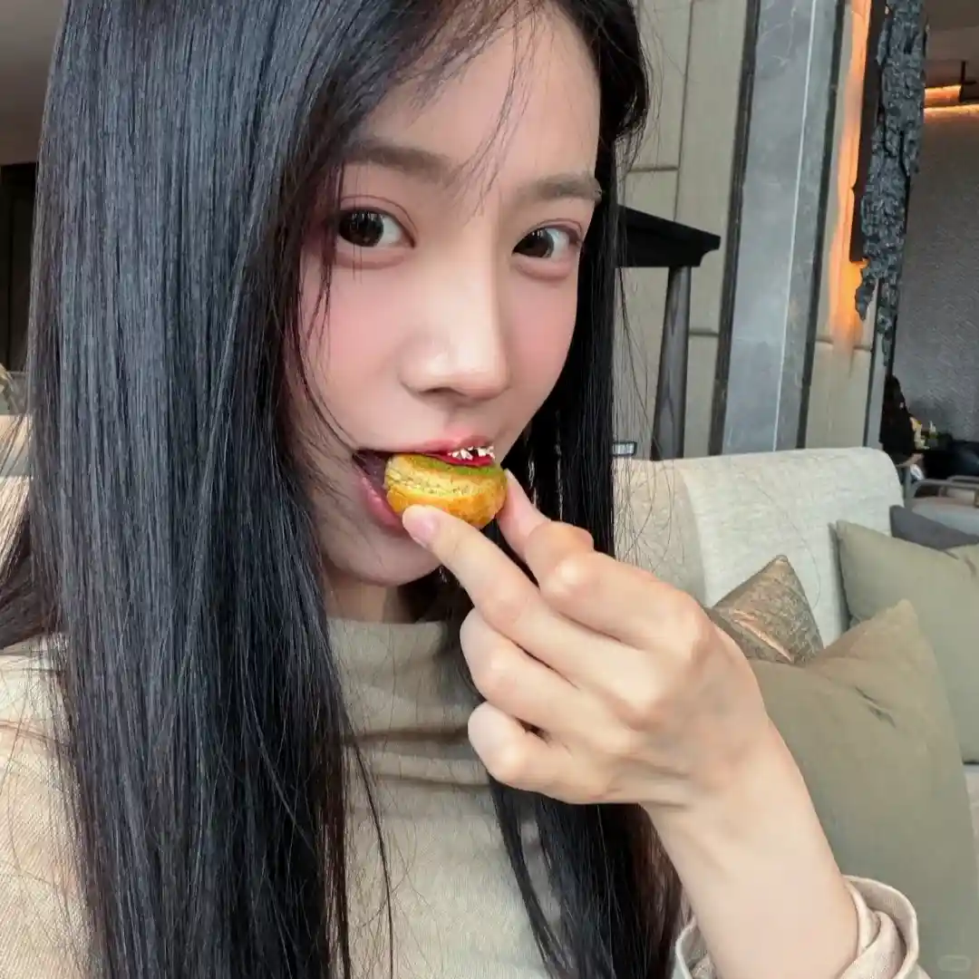 重庆商务模特怎么约？过江要单独算